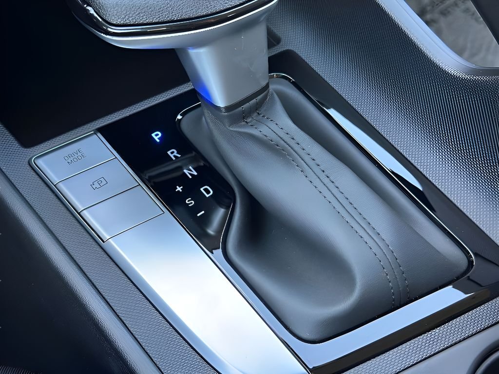 2025 Hyundai Elantra SE - Photo 19