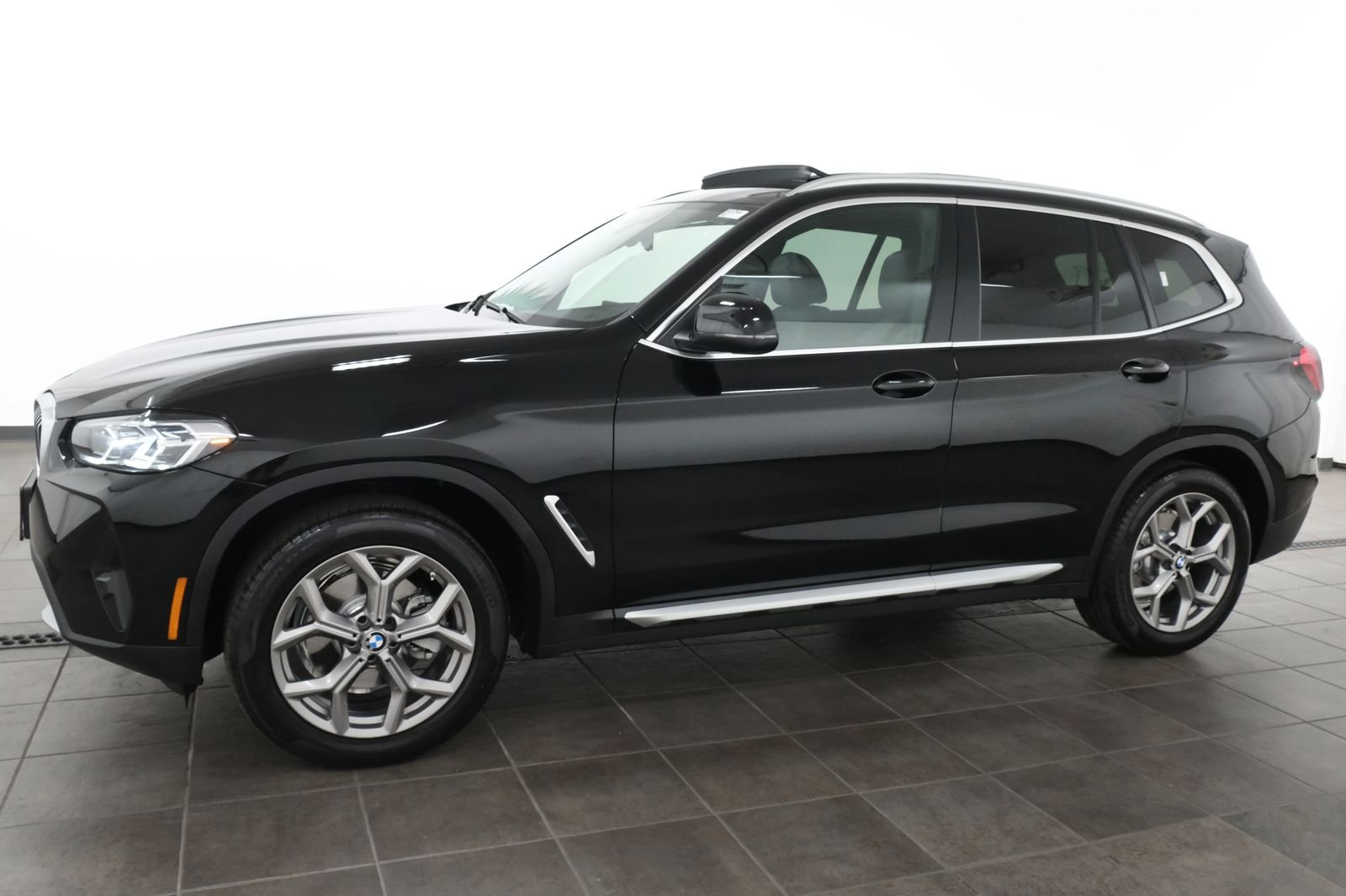 Certified Used 2023 Jet Black BMW xDrive30i image 2