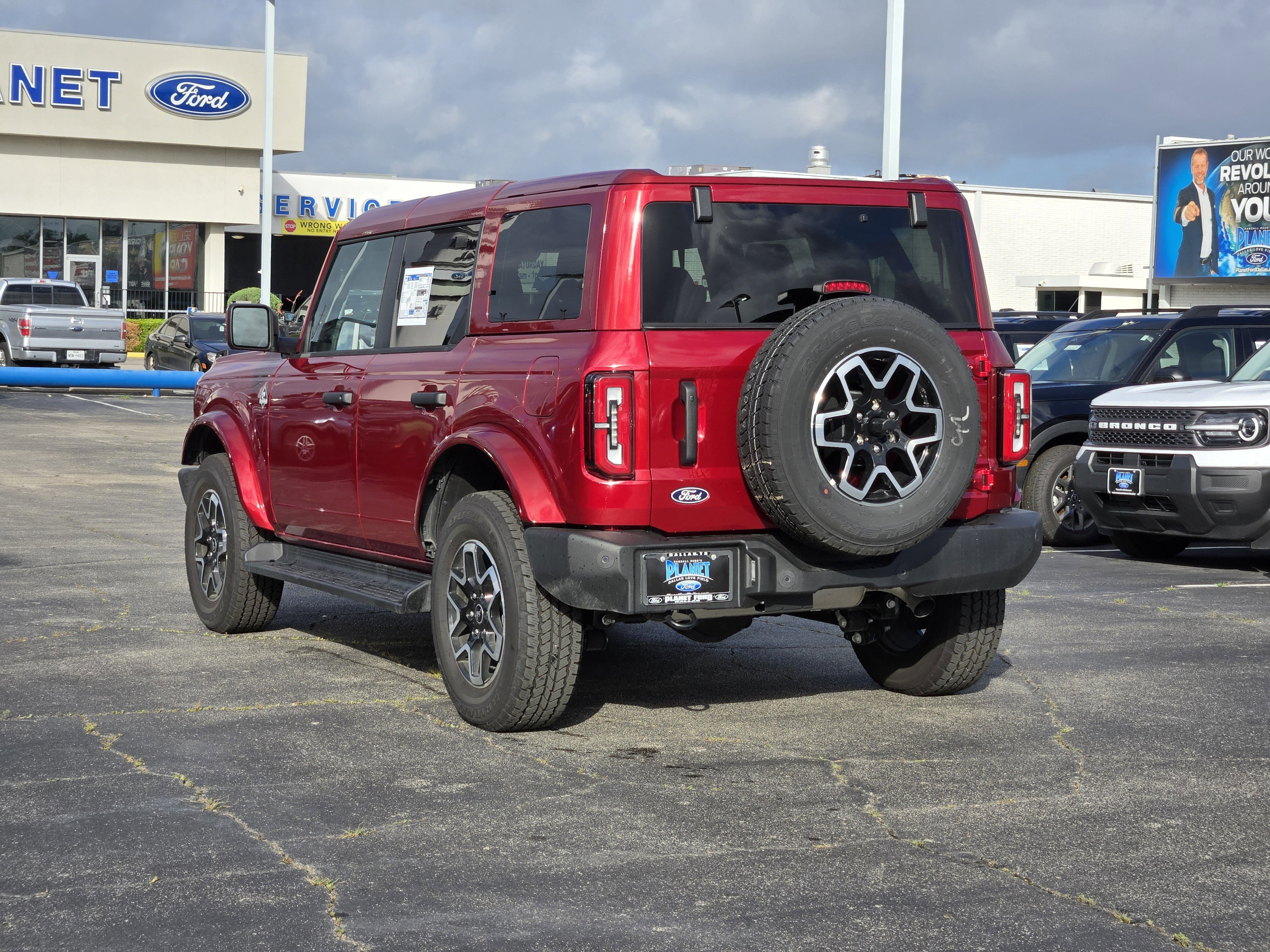 New 2026 Ruby Red Metallic Tntd Clearcoat Ford Outer Banks image 3