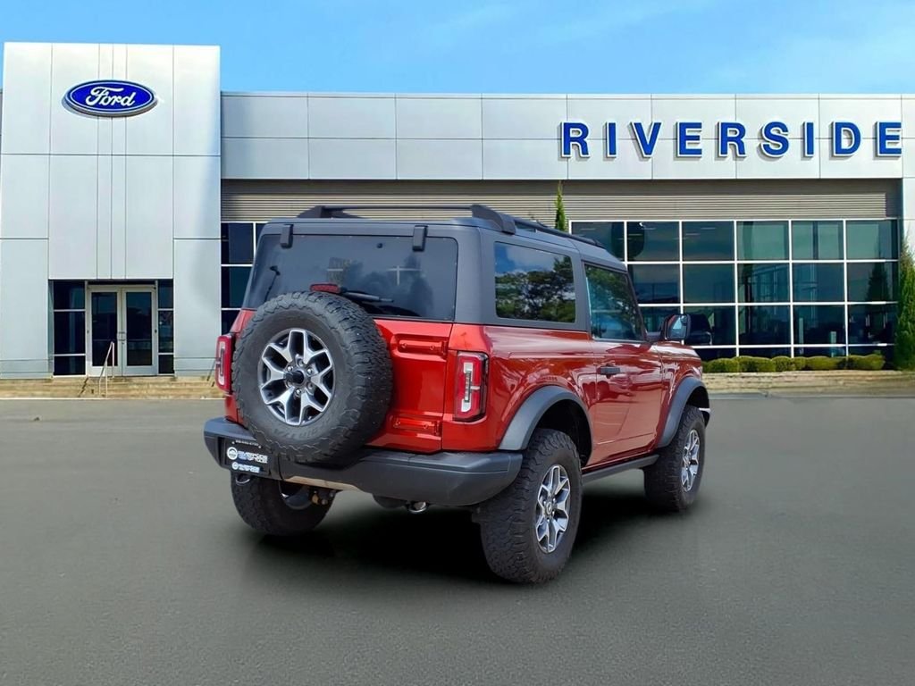 Used 2023 Hot Pepper Red Metallic Tinted Clearcoat Ford Badlands image 7