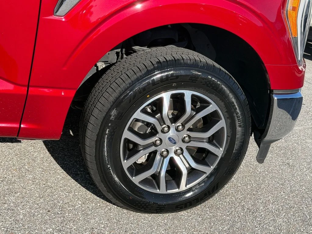 Used 2021 Red Ford Lariat image 9