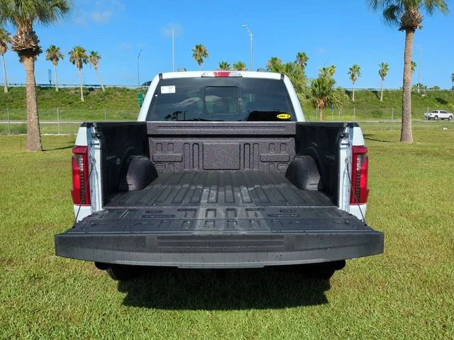 New 2026 Oxford White Ford XLT image 13