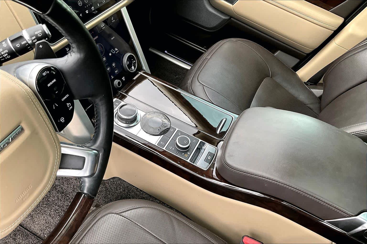 Used 2022 Fuji White Land Rover Westminster image 16