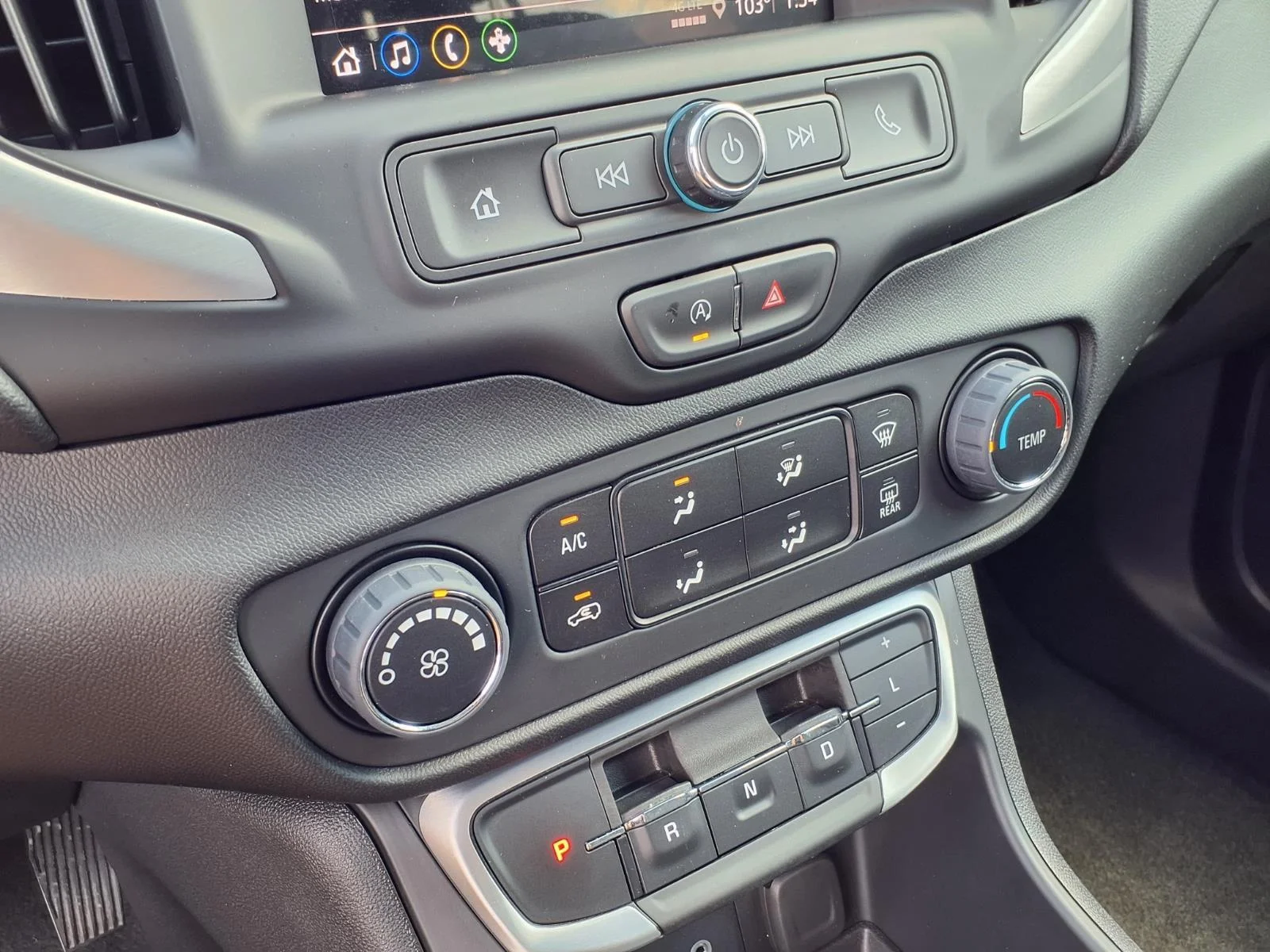 Used 2024 Summit White GMC SLE image 7