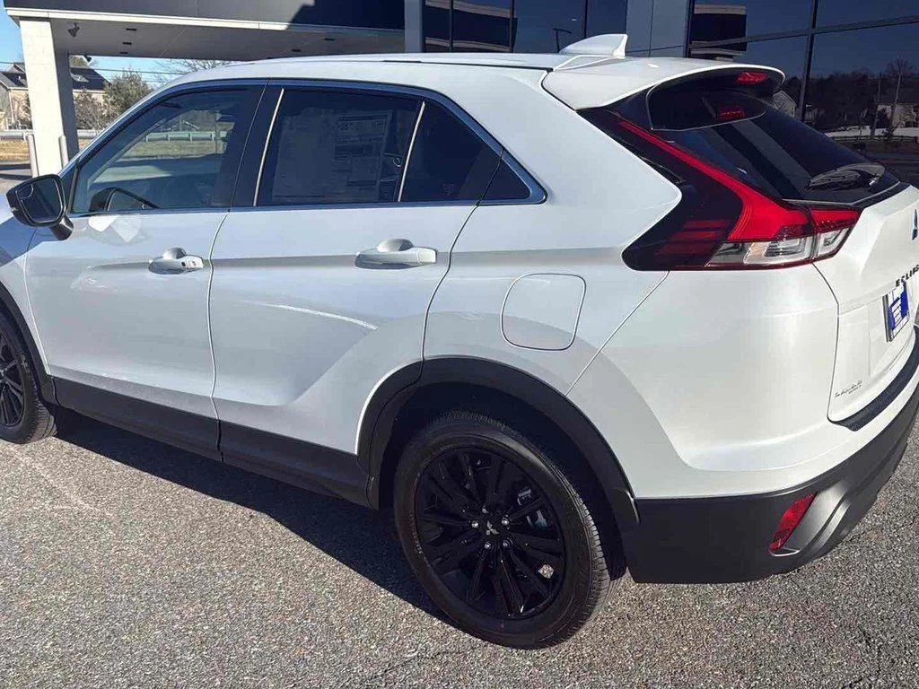 2026 Mitsubishi Eclipse Cross LE - Photo 6