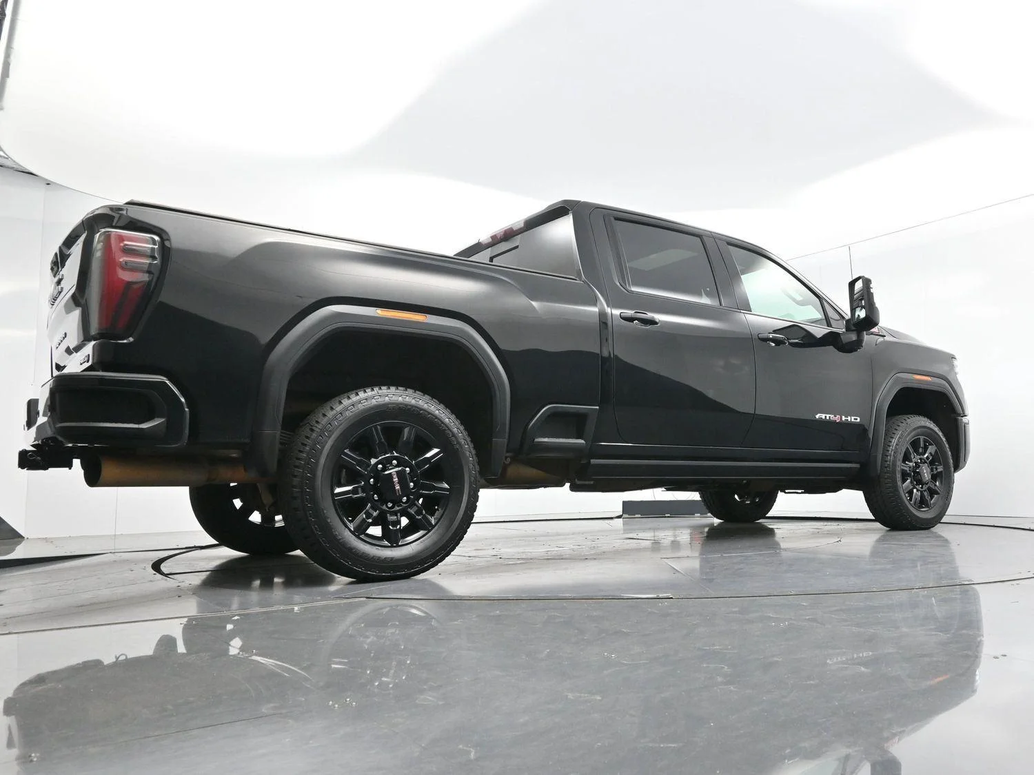 Used 2024 Onyx Black GMC AT4 image 48