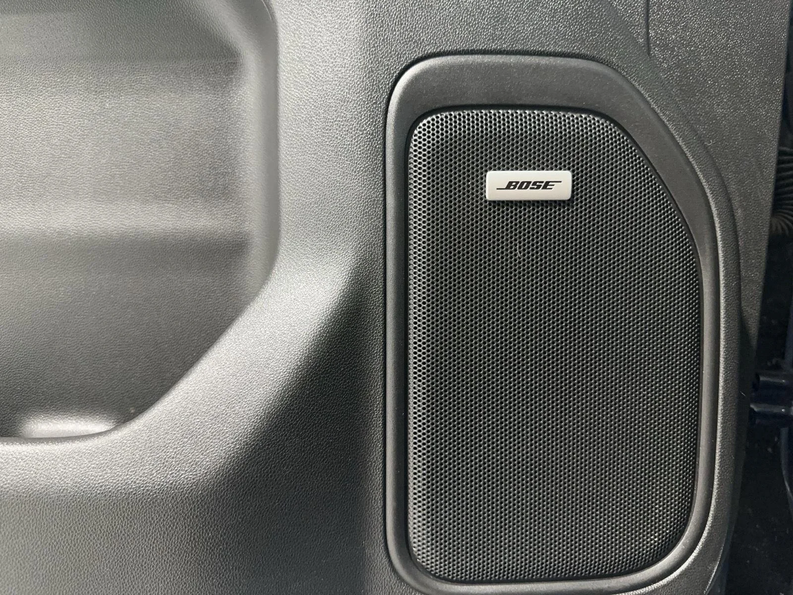 Used 2020 PACIFIC BLUE METALLIC GMC AT4 image 23