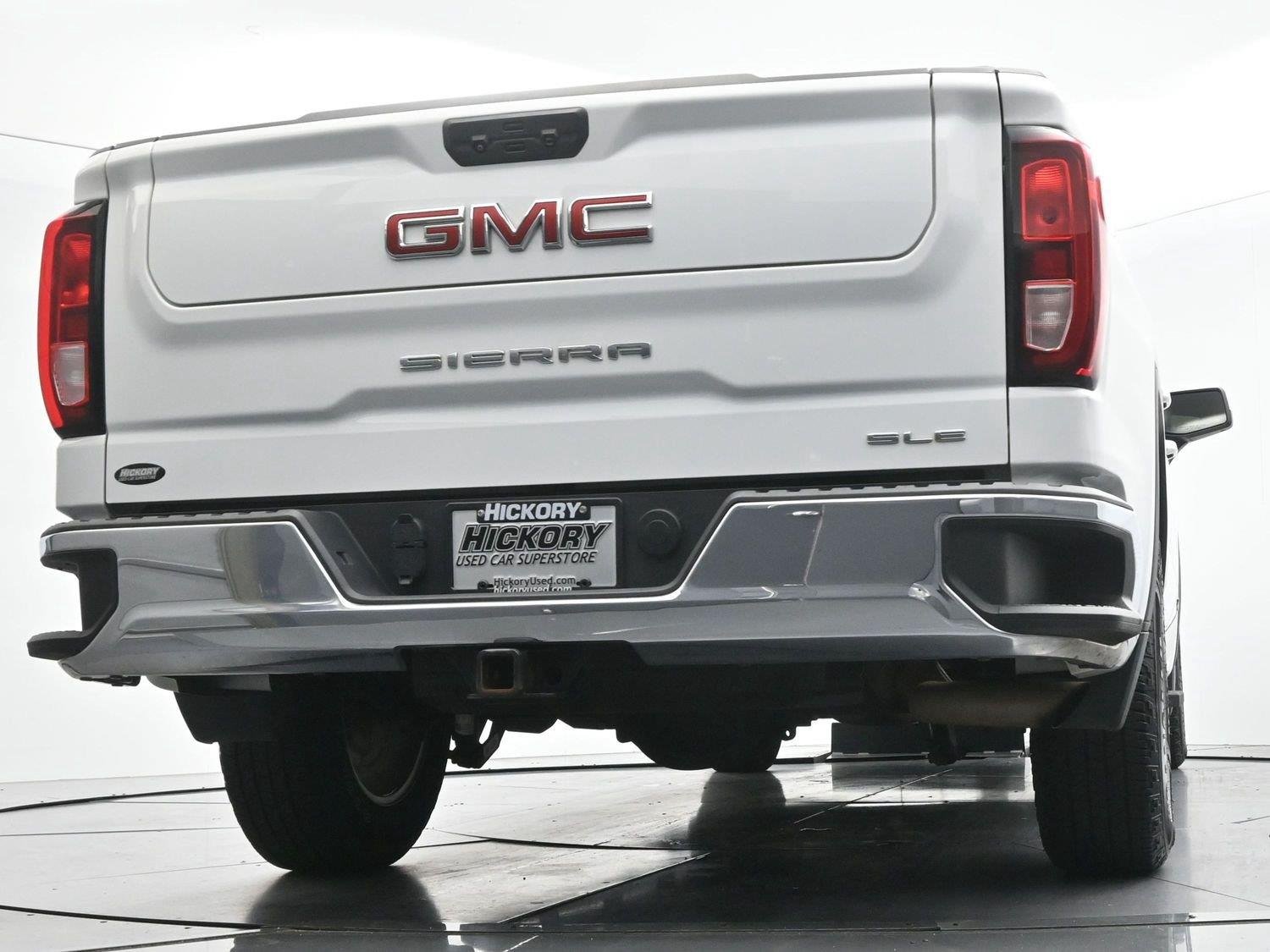 Used 2024 Summit White GMC SLE image 46