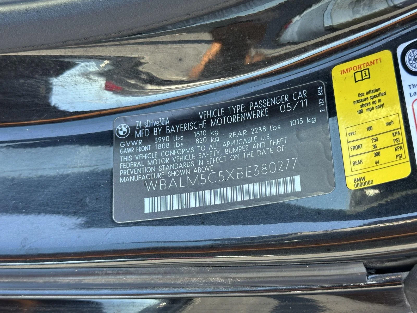 Used 2011 Black Sapphire Metallic BMW sDrive30i image 41