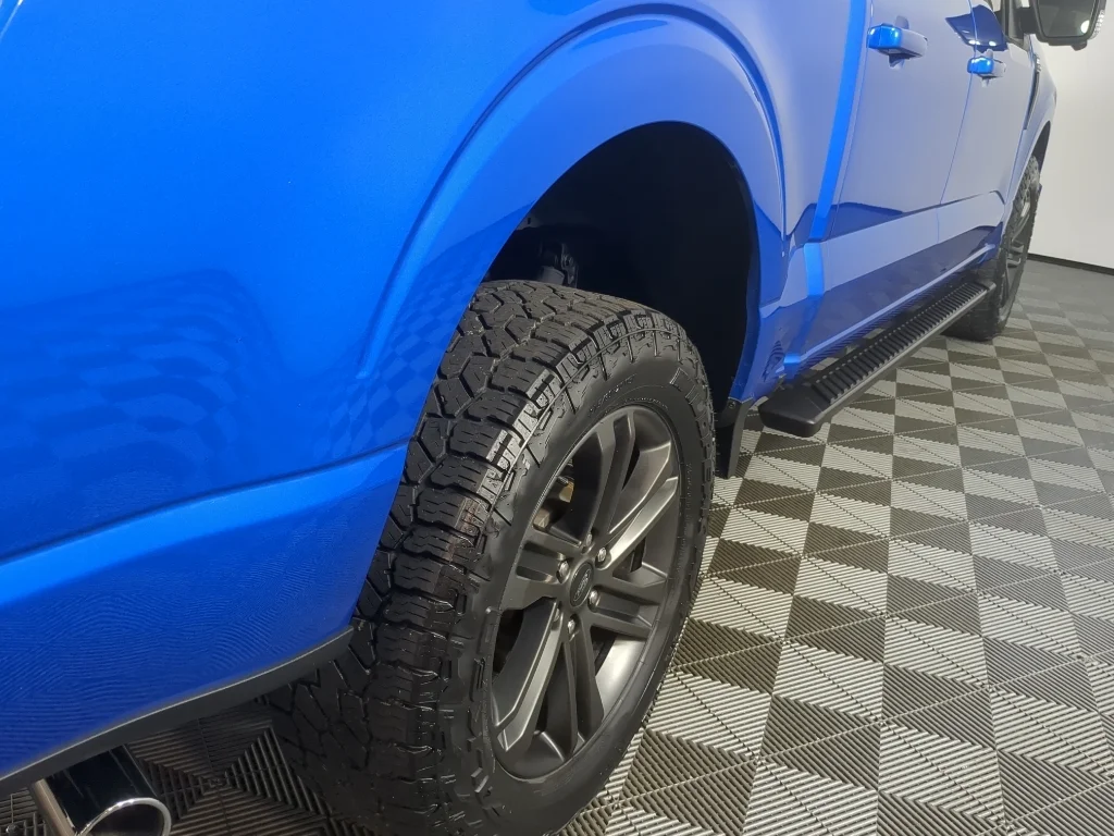 Used 2021 Velocity Blue Metallic Ford XLT image 8