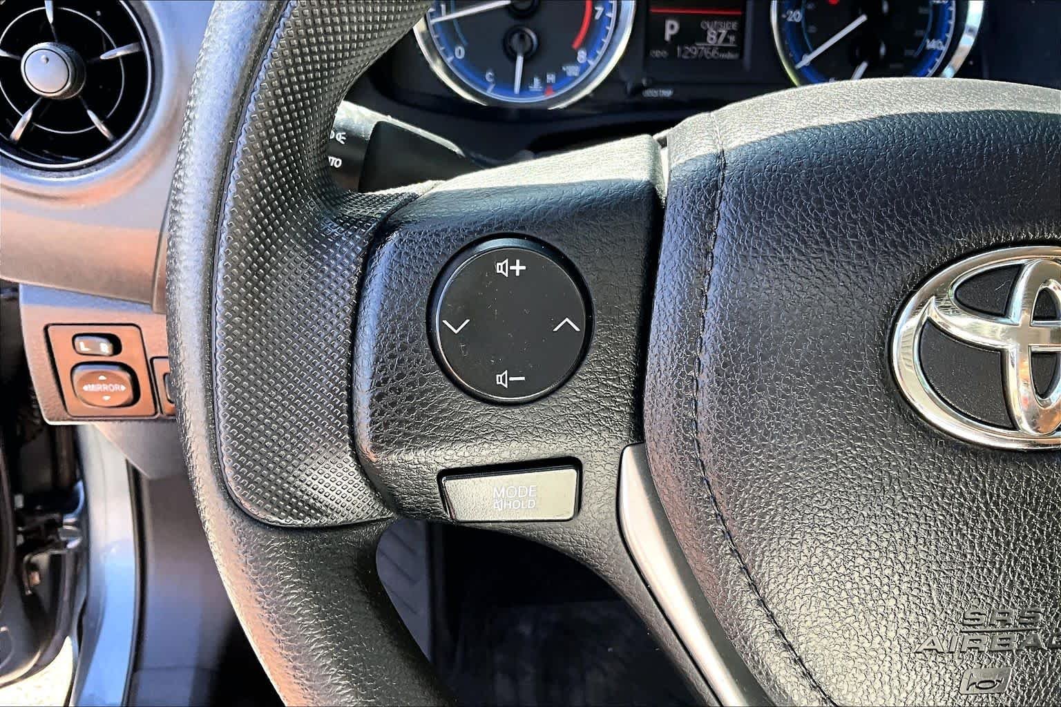 Used 2017 Slate Metallic Toyota L image 22