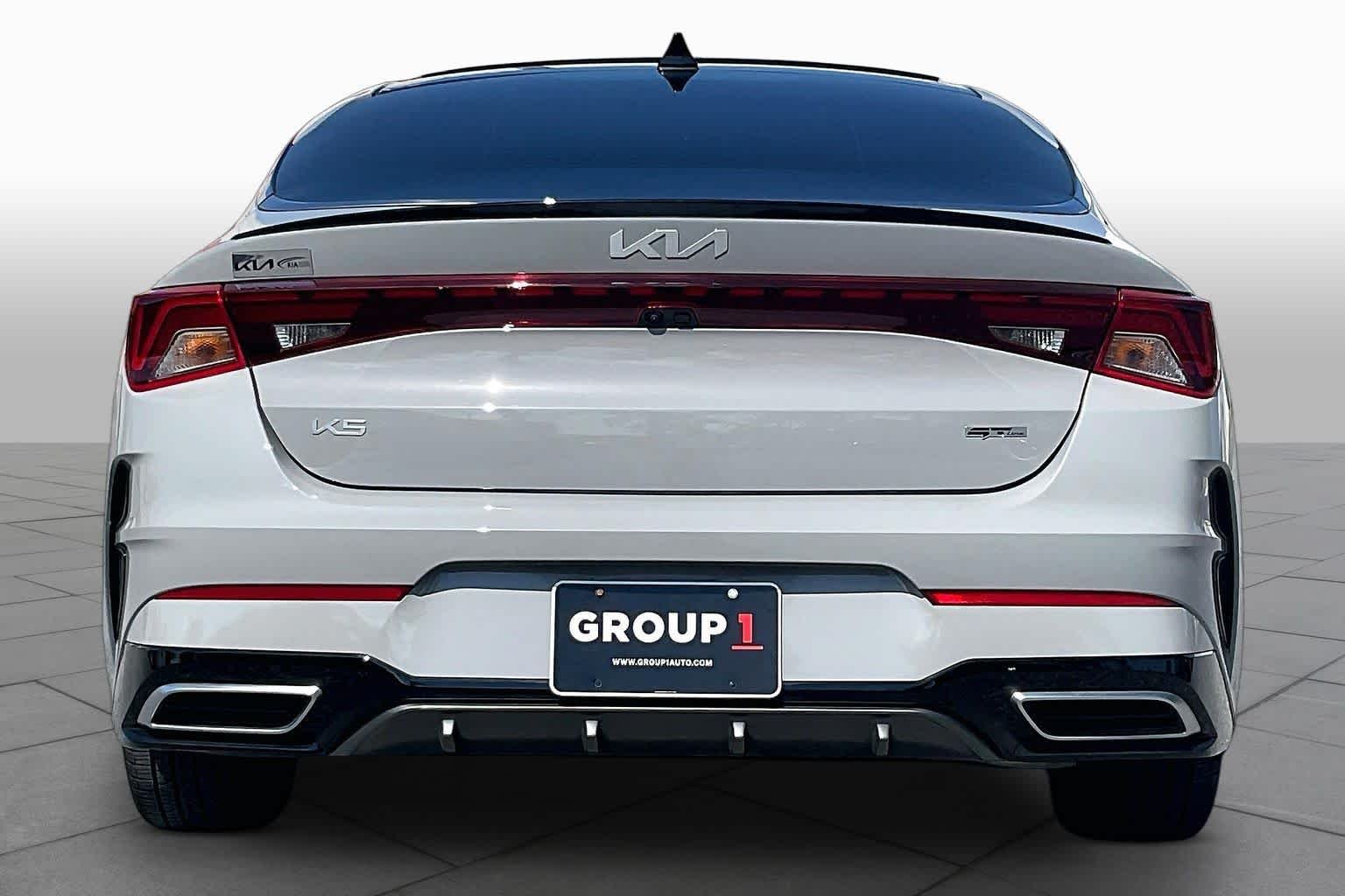 Used 2023 Wolf Gray Kia GT-Line image 4
