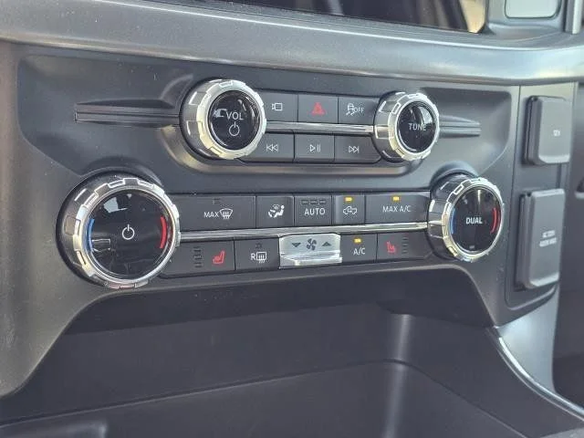 2025 Ford F-150 XLT - Photo 31