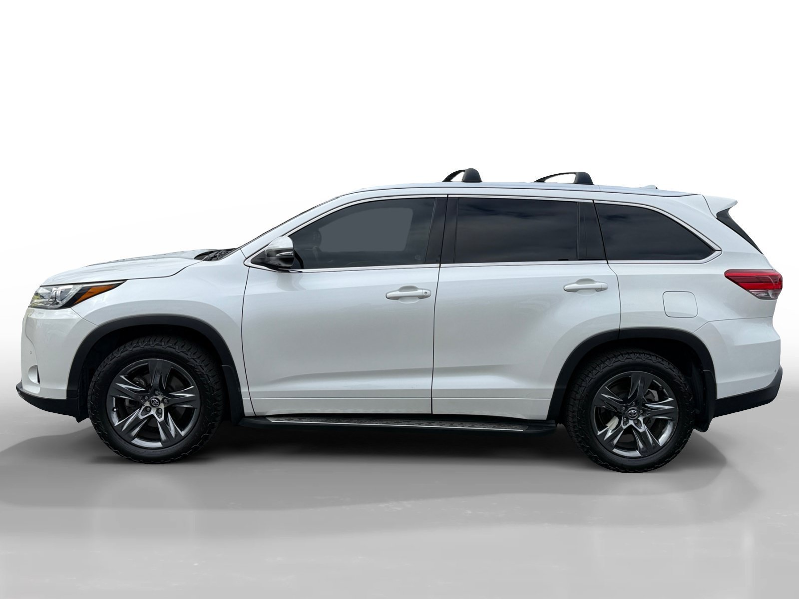 Used 2017 Blizzard Pearl Toyota Limited Platinum image 2