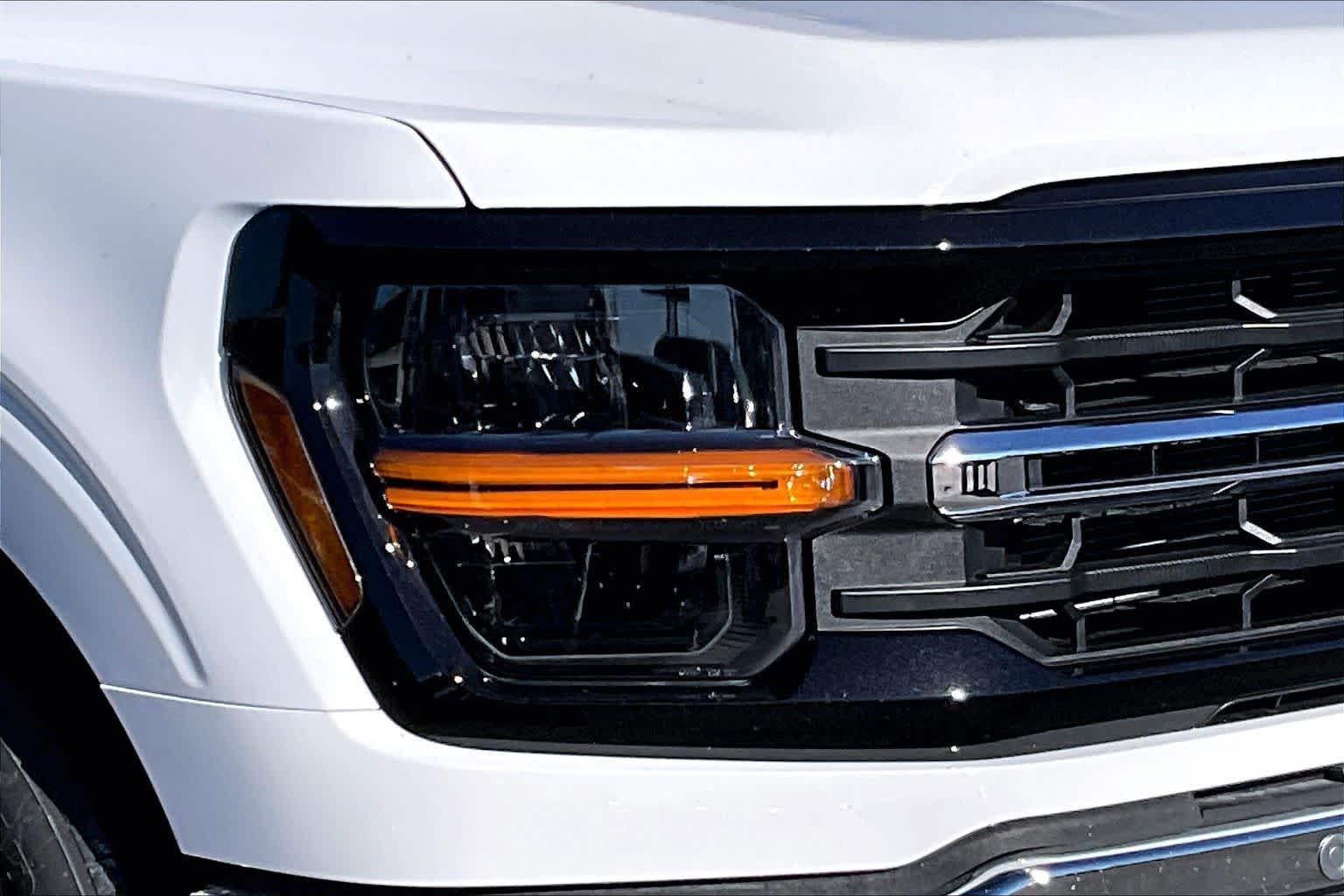 New 2026 Oxford White Ford XLT image 10