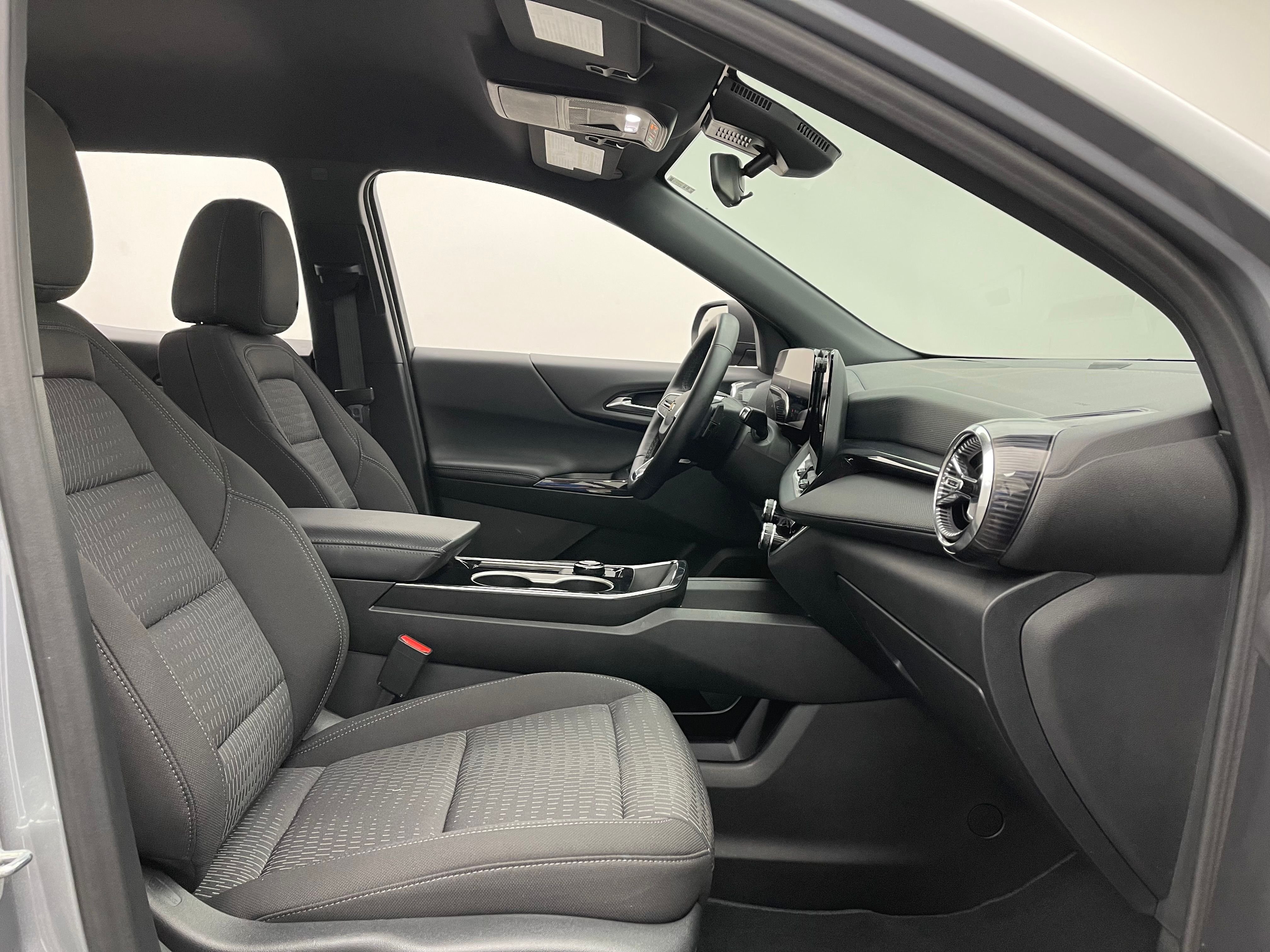 Used 2026 Sterling Gray Metallic Chevrolet LT image 31