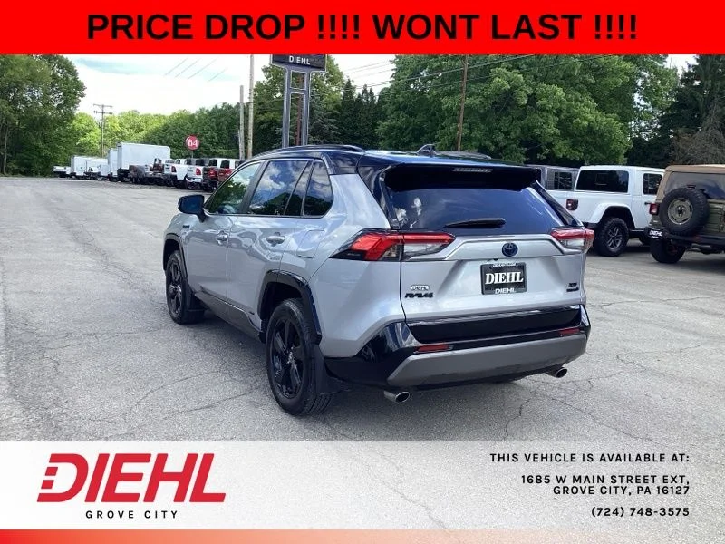 Used 2021 Silver Toyota XSE image 5