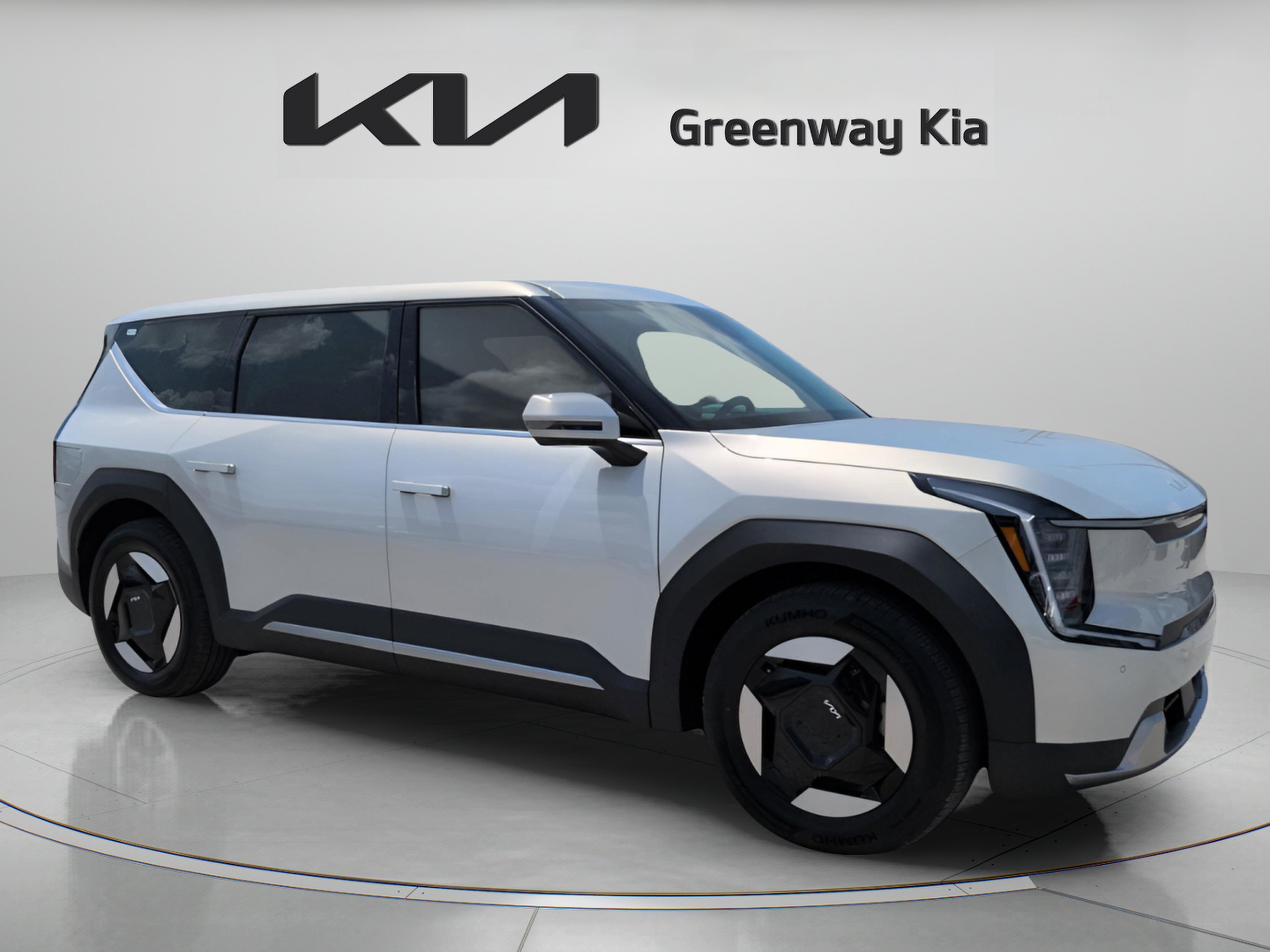 New 2026 Ivory Silver Kia Light Long Range image 2