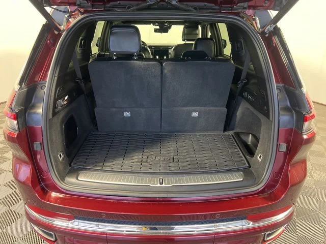 Used 2023 Red Jeep Overland image 13