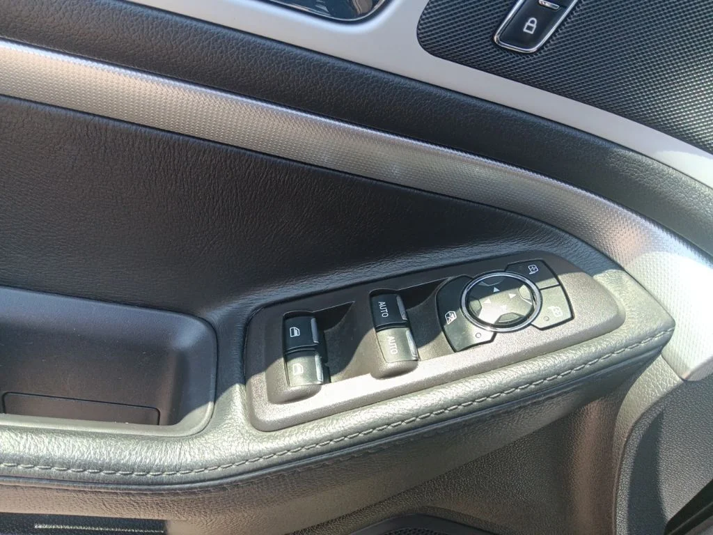 Used 2014 Tuxedo Black Metallic Ford XLT image 15
