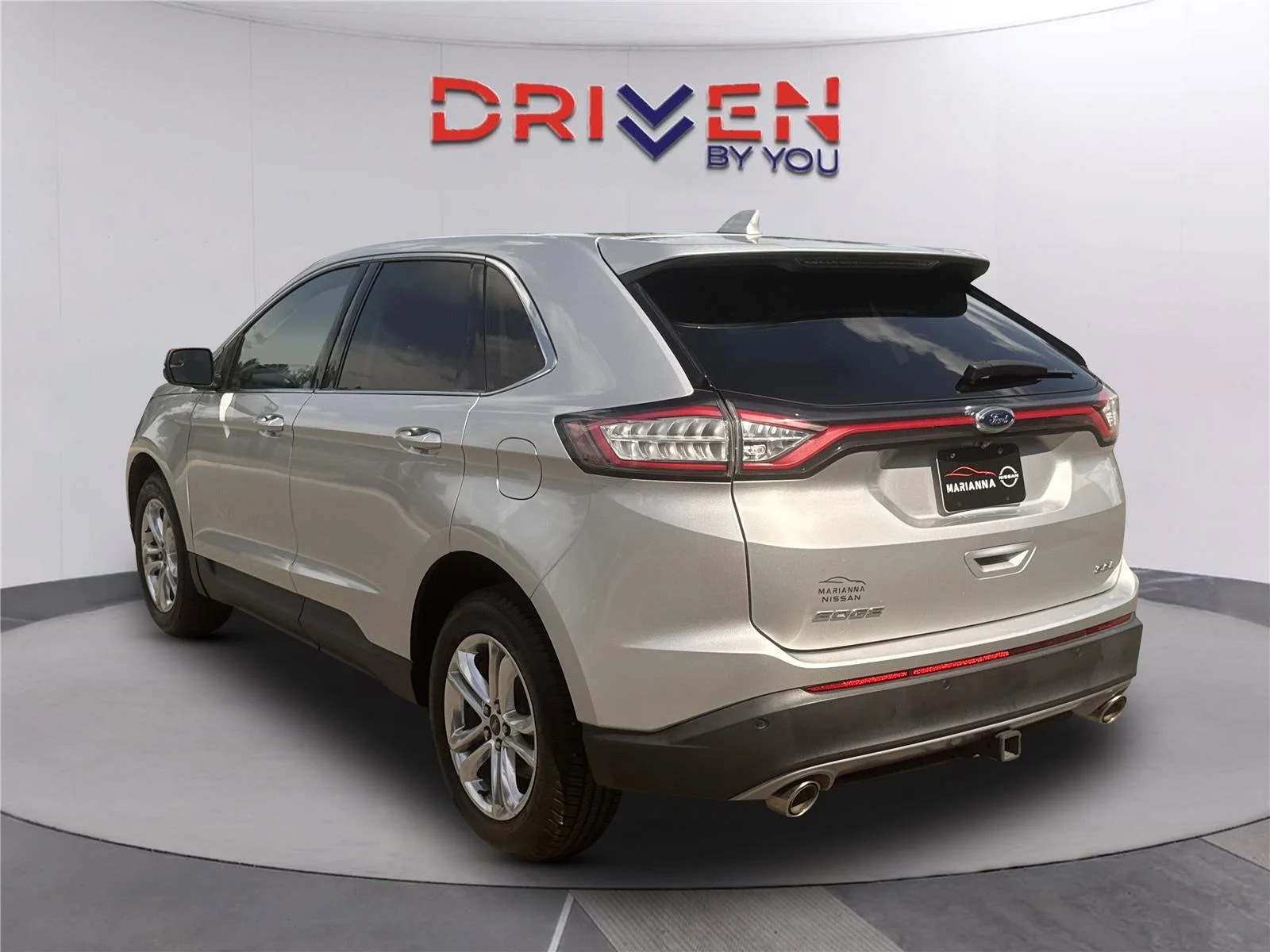 Used 2018 Ingot Silver Ford SEL image 6