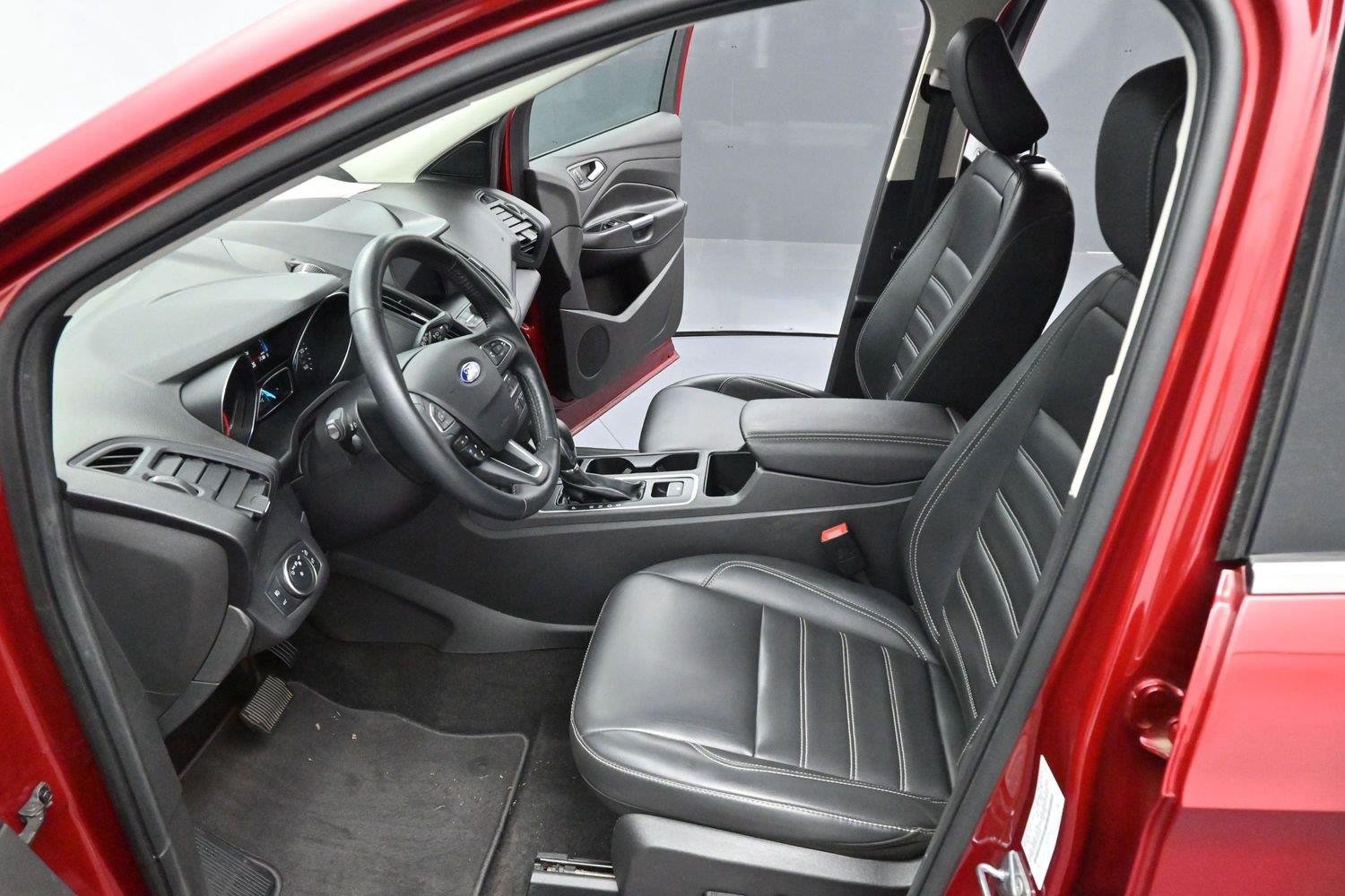 Used 2019 Ruby Red Metallic Tinted Clearcoat Ford SEL image 12
