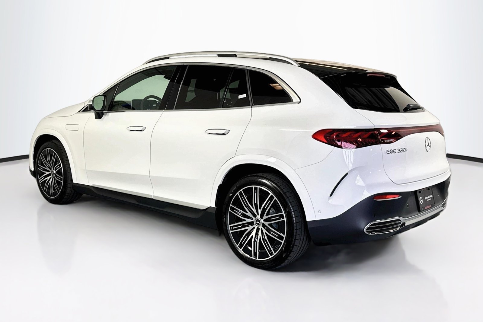 New 2027 Polar White Mercedes-Benz EQE 320+ image 7
