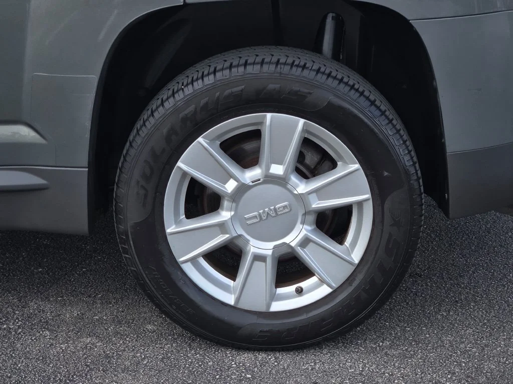 Used 2013 Gray GMC SLE-1 image 14
