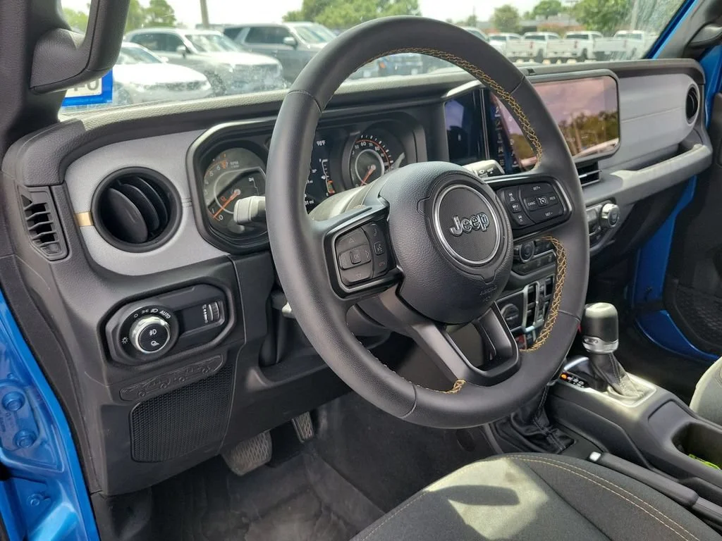 Used 2024 Blue Jeep Willys image 10