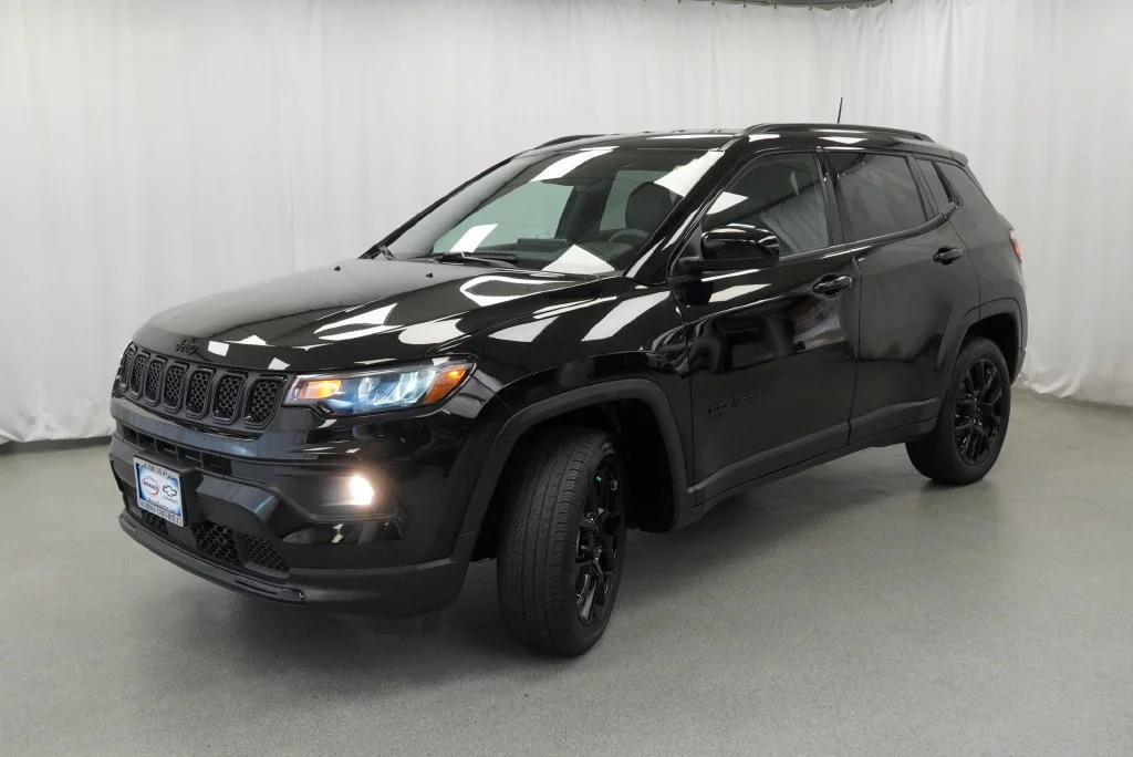 Used 2023 Black Jeep Altitude 4x4 image 7