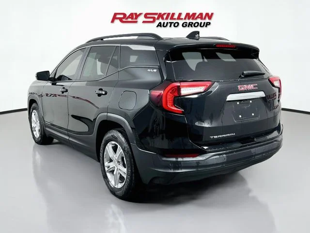 Used 2022 Black GMC SLE image 5
