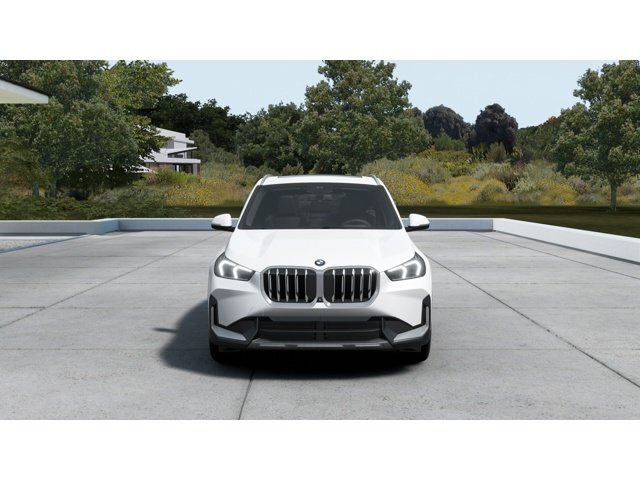 New 2026 Mineral White Metallic BMW xDrive28i image 3
