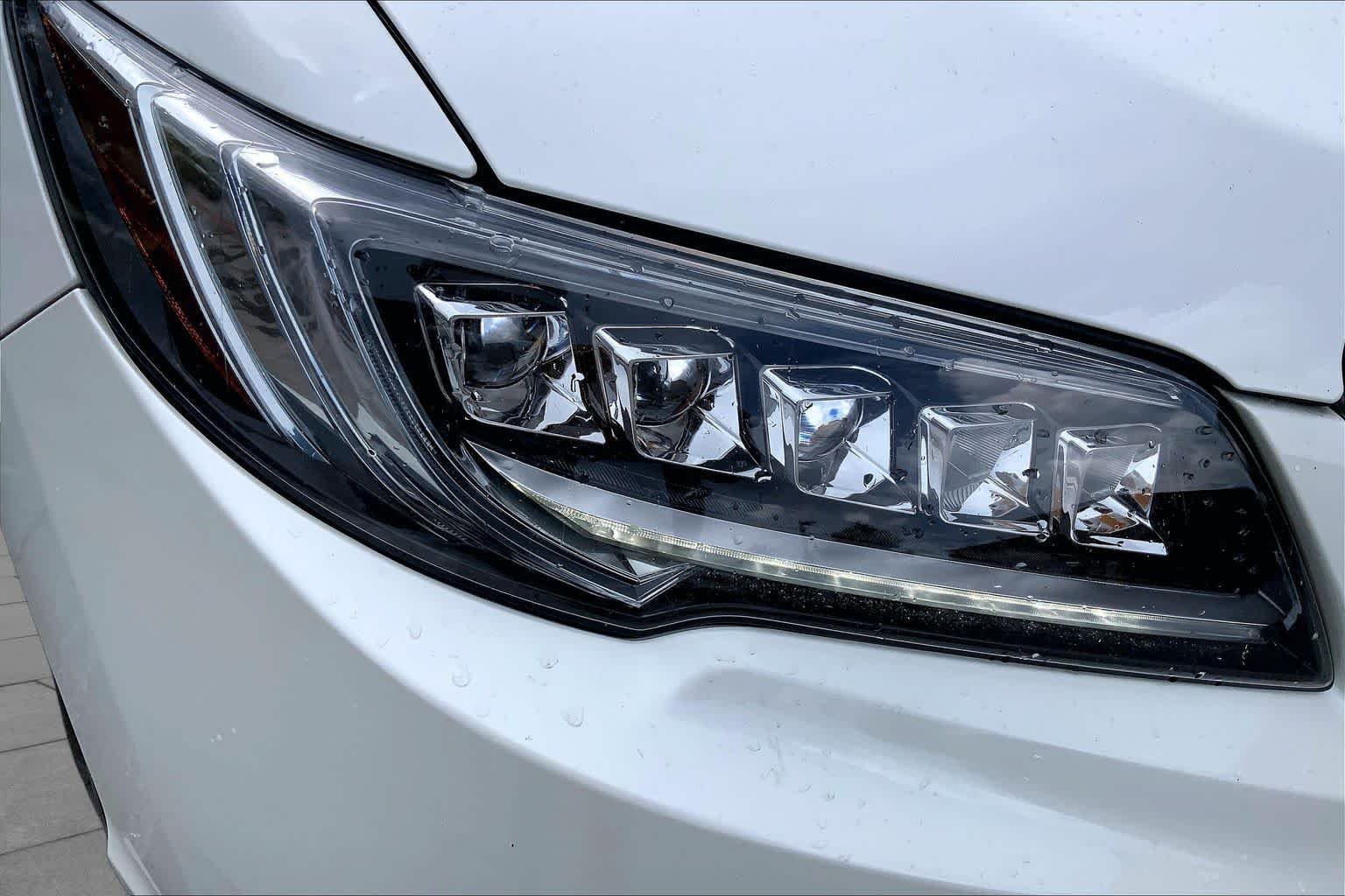 Used 2018 White Diamond Pearl Acura AWD with Technology Package image 28