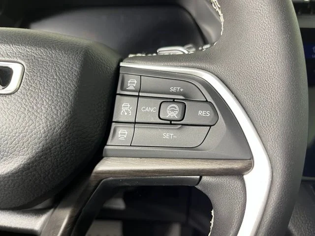 Used 2026 Blue Jeep Limited image 22