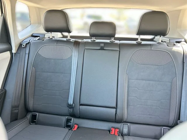 2025 Volkswagen Taos SE - Photo 22