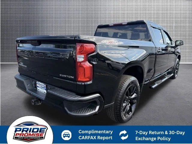 Used 2022 Black Chevrolet Custom image 6