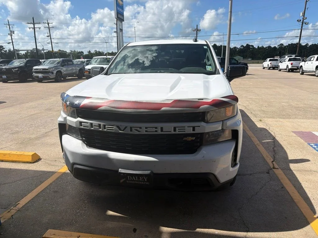 Used 2021 SUMMIT WHITE Chevrolet Custom image 8