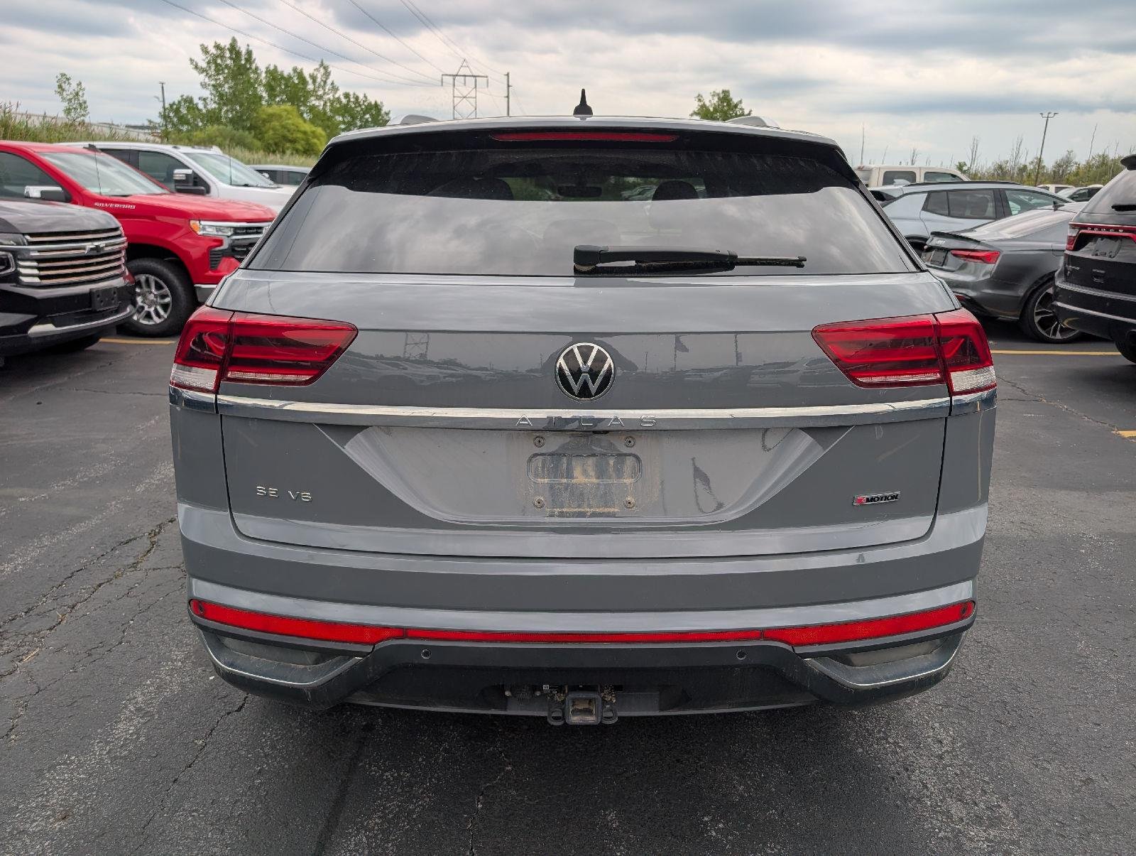 Used 2021 Pure Gray Volkswagen 3.6L V6 SE w/Technology image 6