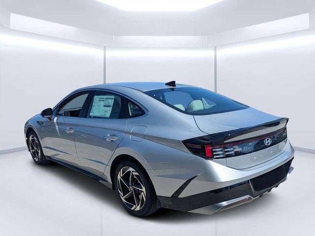 New 2026 Silver Hyundai SEL Sport image 5