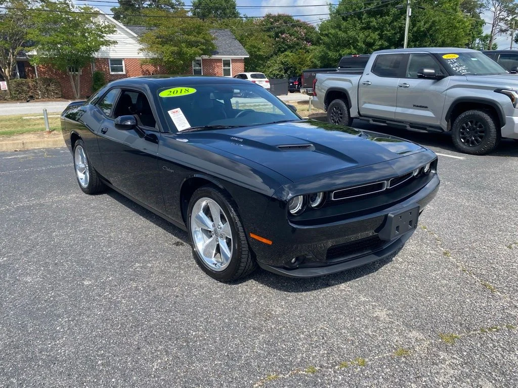 2018 Dodge Challenger R/T Plus's photo