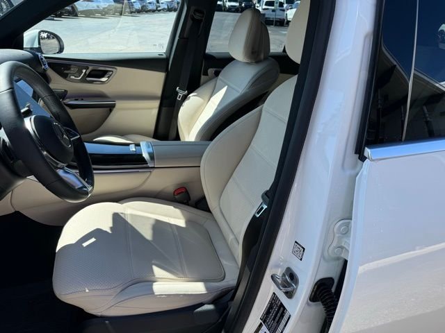 New 2026 Polar White Mercedes-Benz GLC 300 image 7