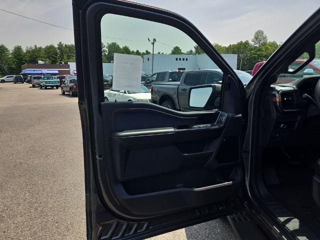New 2026 Carbonized Gray Metallic Ford Tremor® image 26