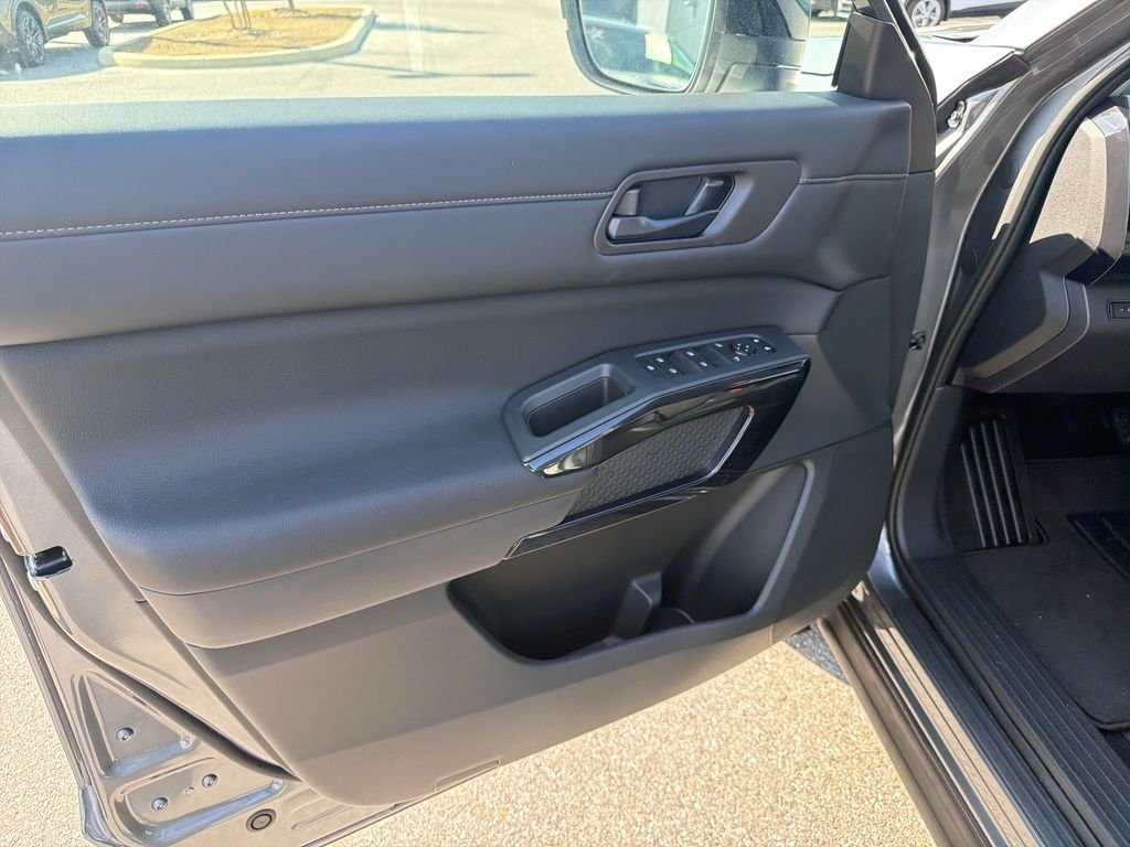 New 2026 Nissan Pathfinder SV 4D Sport Utility