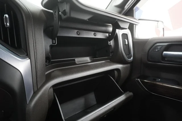 Used 2020 WHITE GMC Elevation image 34