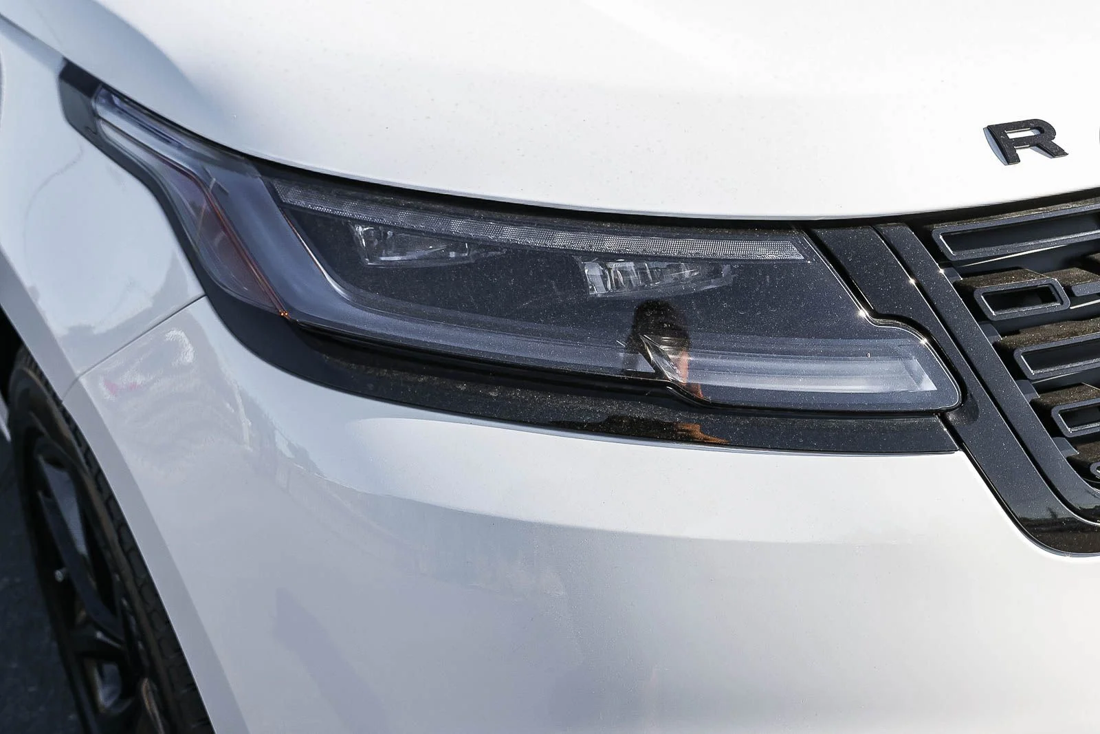 New 2026 Fuji White Land Rover S image 15