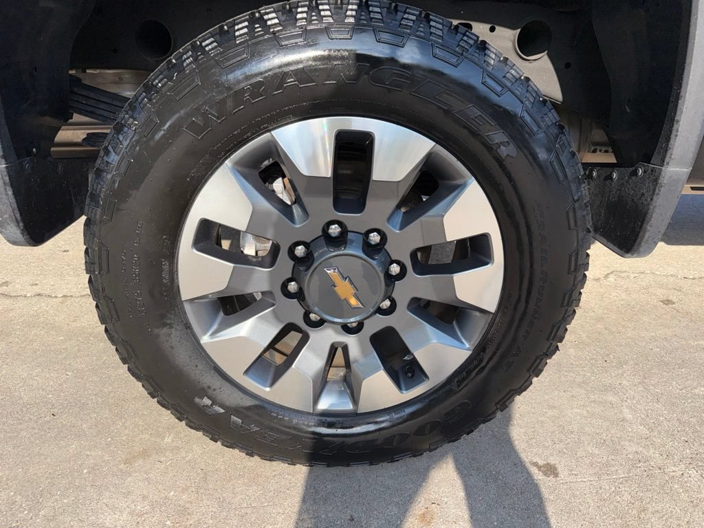 Used 2023 Black Chevrolet Custom image 47