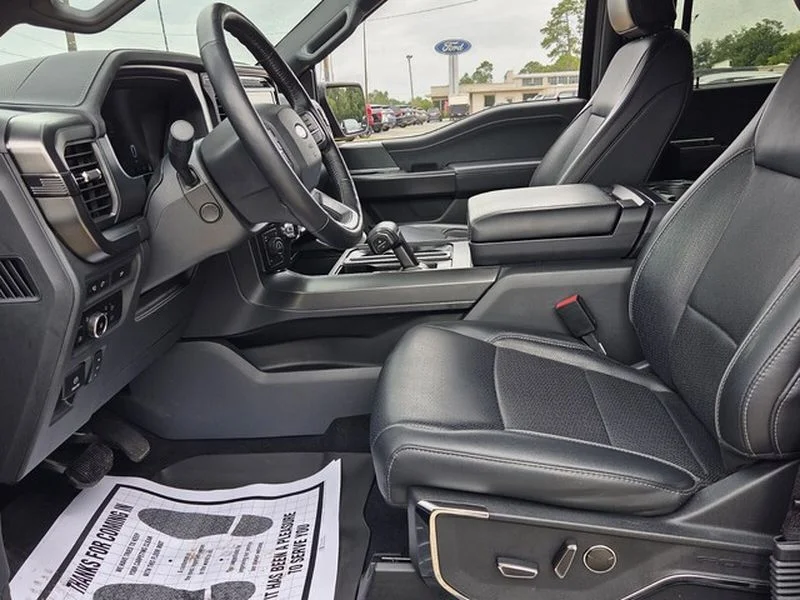 Used 2024 Agate Black Metallic Ford LARIAT image 6