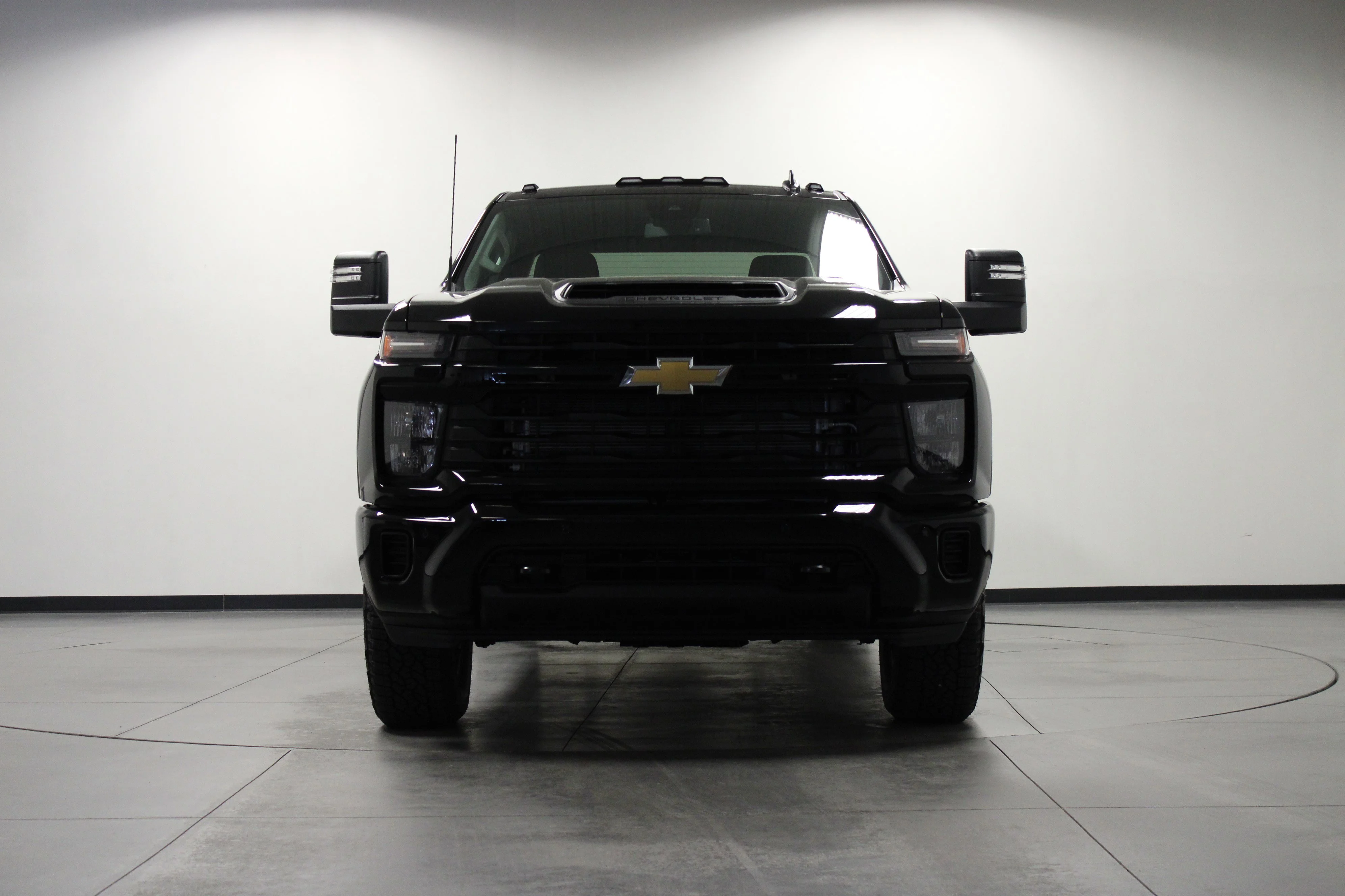 2026 Chevrolet Silverado 2500 HD Custom - Photo 9