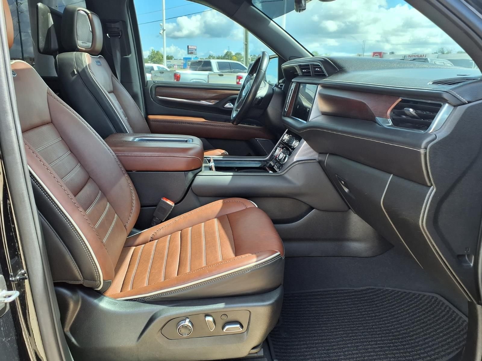 Used 2023 Onyx Black GMC Denali Ultimate image 19