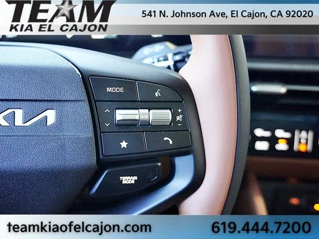 New 2026 White Kia X-Line image 45
